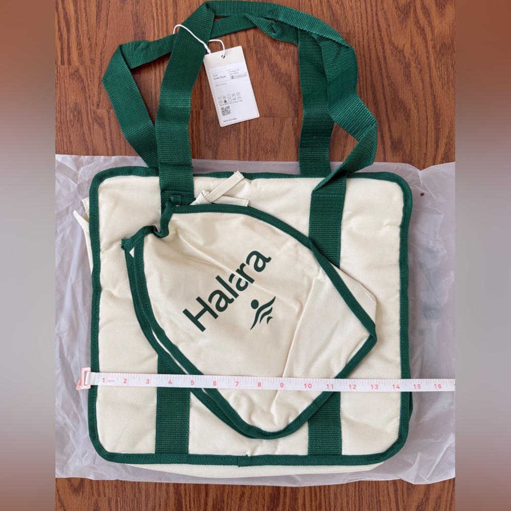 HALARA Pickleball Cream and Green Tote Bag NWT - Picture 6 of 10